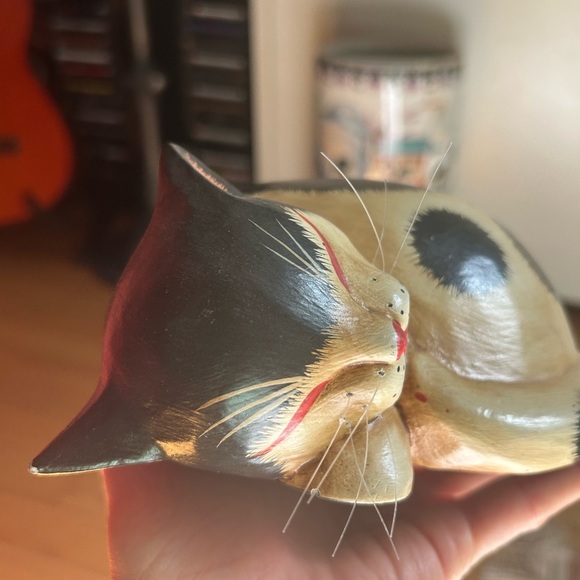 VTG Handmade & Painted Wood Sleeping Cat W/ Whiskers Folk Art Figurine Indonesia - Picture 14 of 16